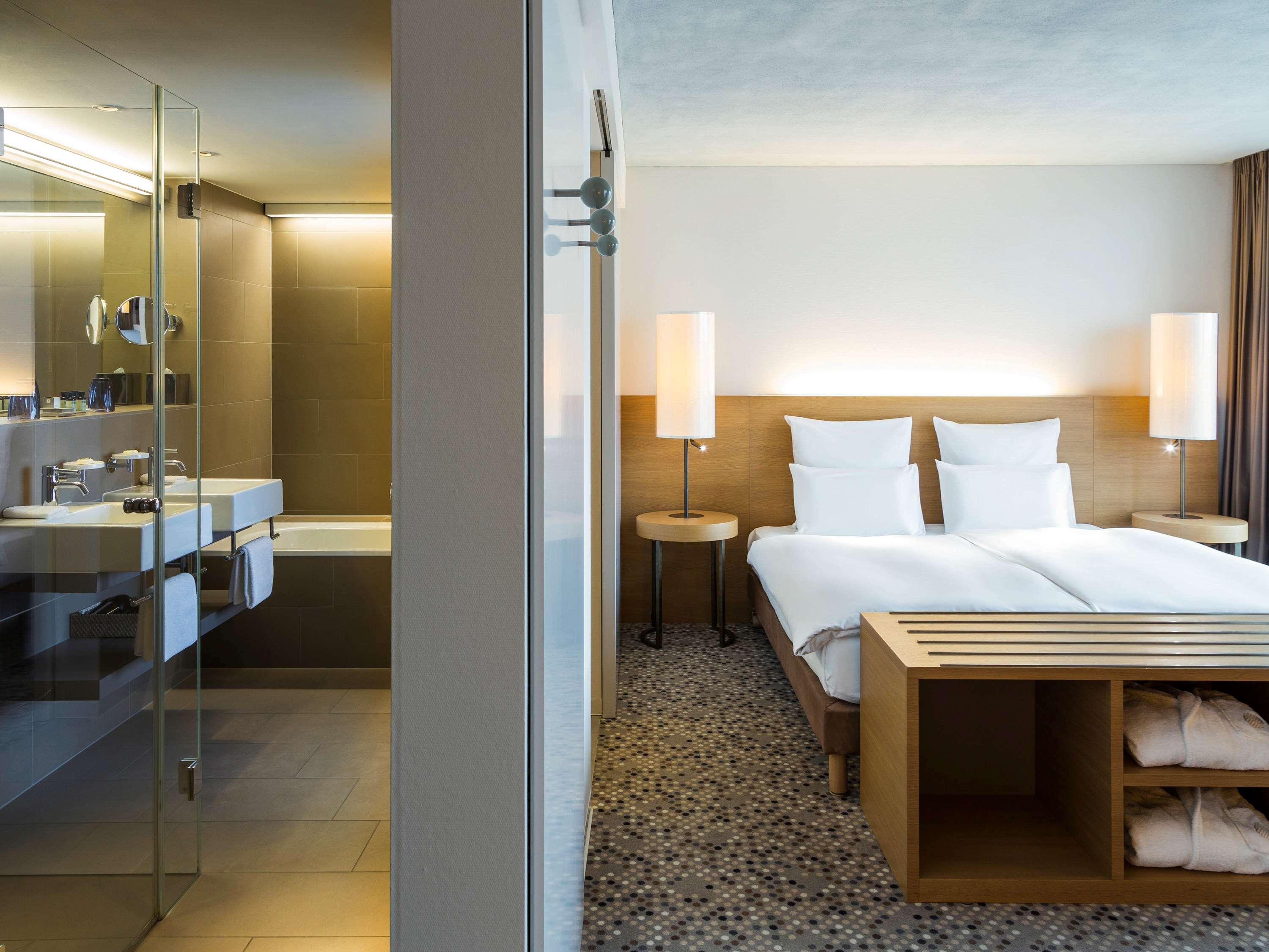 Pullman Basel Europe Hotel Exterior foto