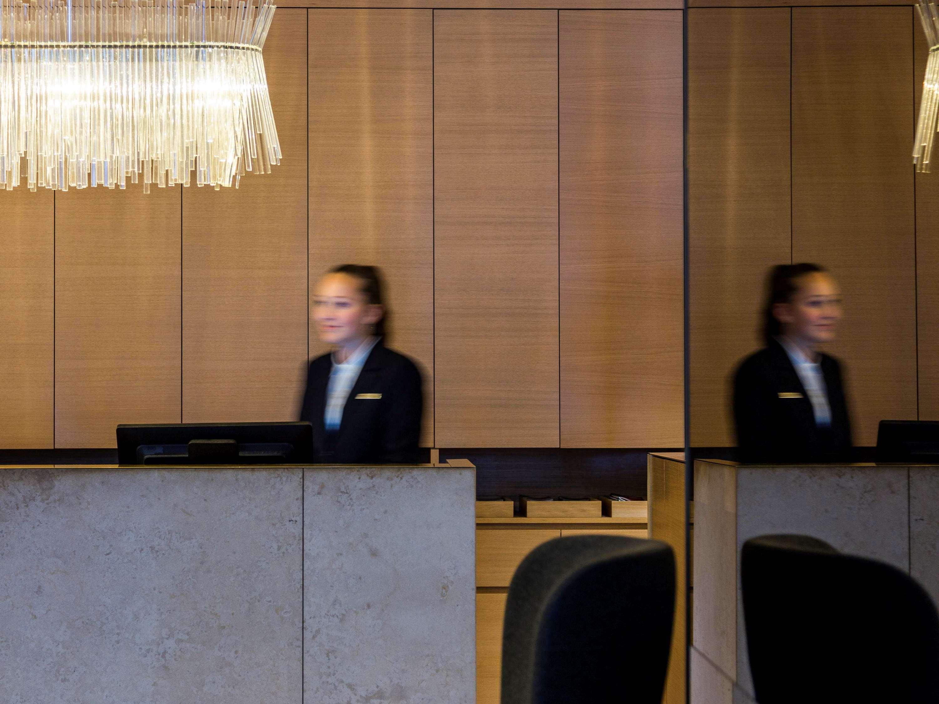 Pullman Basel Europe Hotel Exterior foto