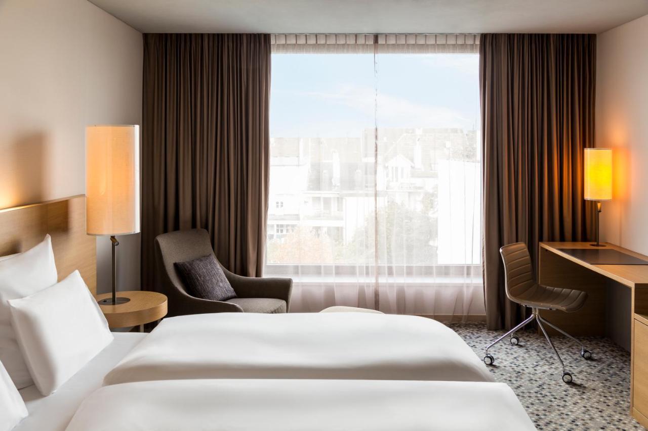 Pullman Basel Europe Hotel Exterior foto